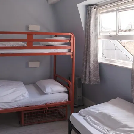 Astor Kensington Hostel-2